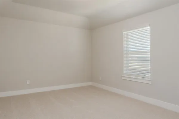 $4,295 | 3722 Milwaukee Avenue, Midlothian, TX 76065