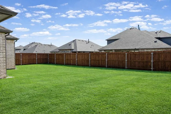 $4,295 | 3722 Milwaukee Avenue, Midlothian, TX 76065