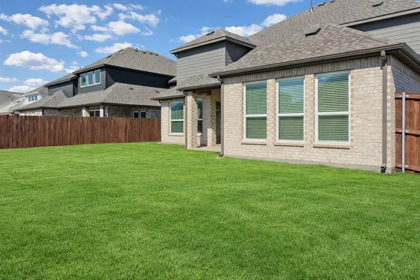 $4,295 | 3722 Milwaukee Avenue, Midlothian, TX 76065