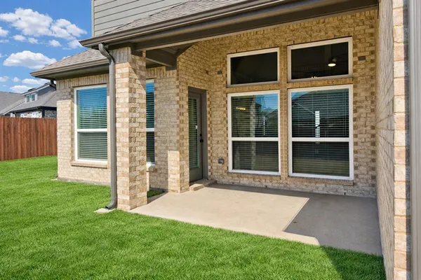 $4,295 | 3722 Milwaukee Avenue, Midlothian, TX 76065