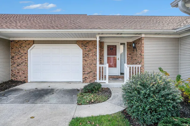 $209,000 | 1409-5 Pembroke Circle, Goshen, IN 46526