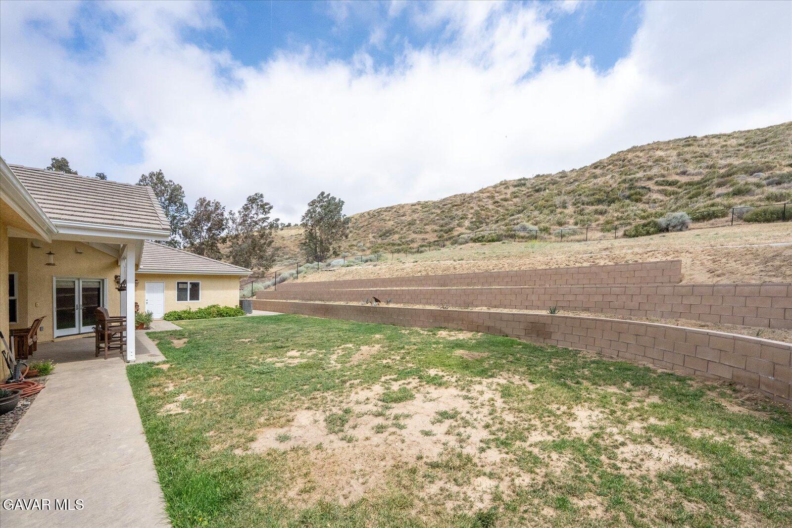 9115 Elizabeth Lake Road Leona Valley, CA 93551 - Photo 24 of 49 31-Back Yard