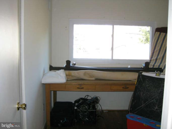 811 North Belgrade Road Silver Spring, MD 20902 - Photo 22 of 30 Bedroom