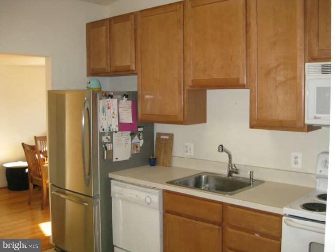 811 North Belgrade Road Silver Spring, MD 20902 - Photo 4 of 30 Kitchen