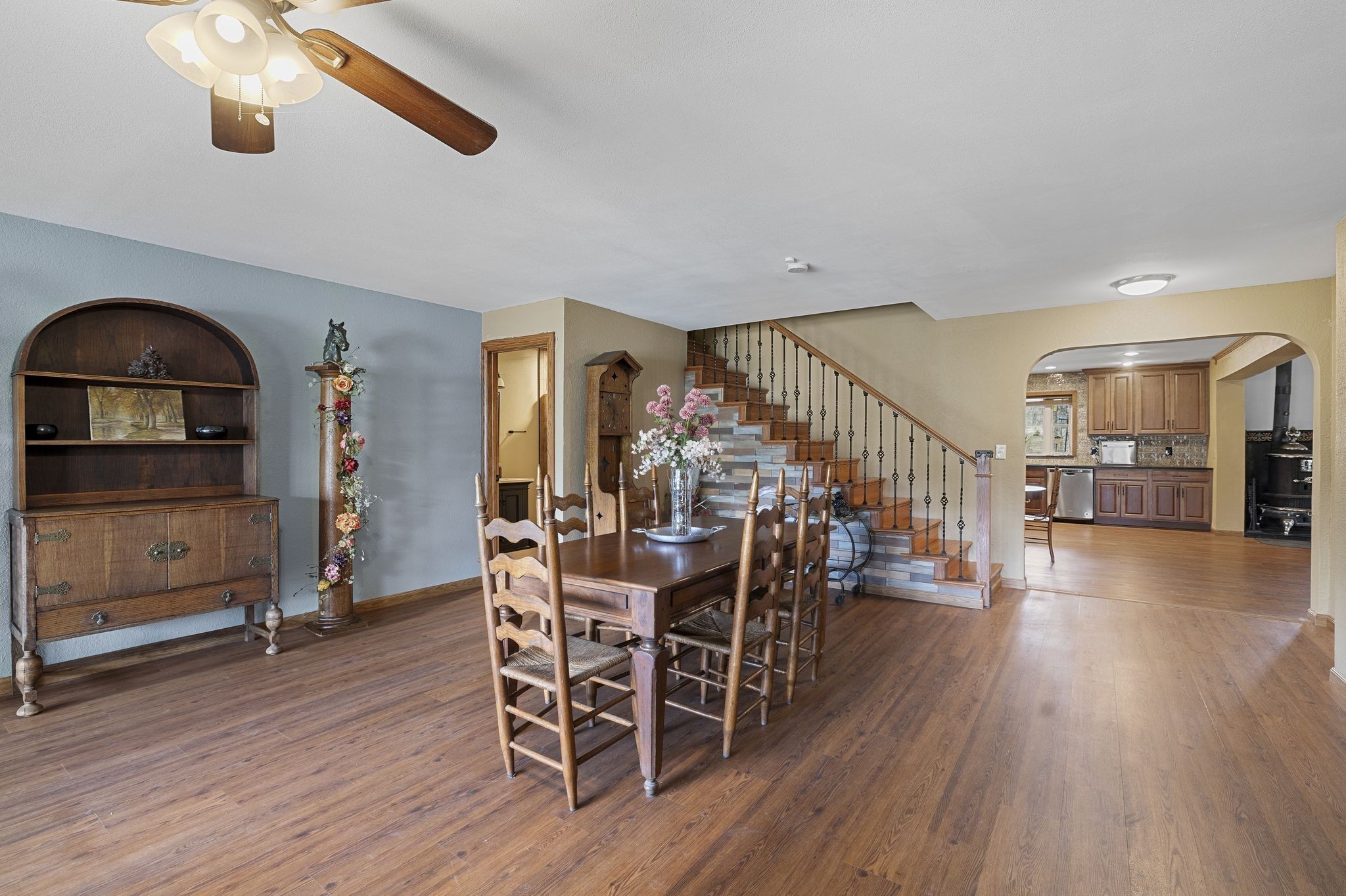 10669 South Windrow Road Rockvale, TN 37153 - Photo 16 of 53 a view of a dining room with furniture and wooden floor