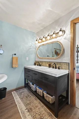 a view of livingroom with furniture and windows