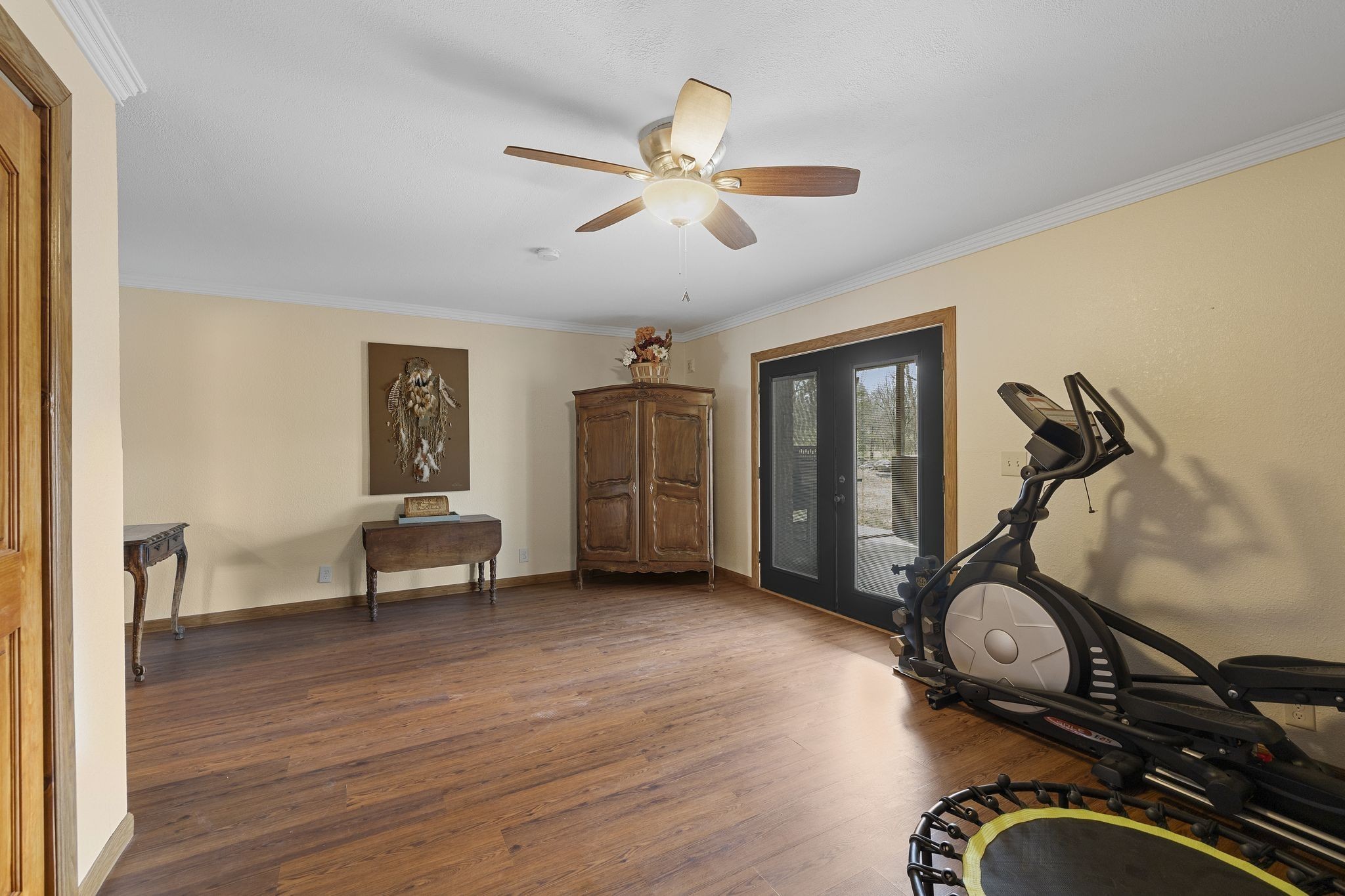 10669 South Windrow Road Rockvale, TN 37153 - Photo 26 of 53 a room with furniture and wooden floor