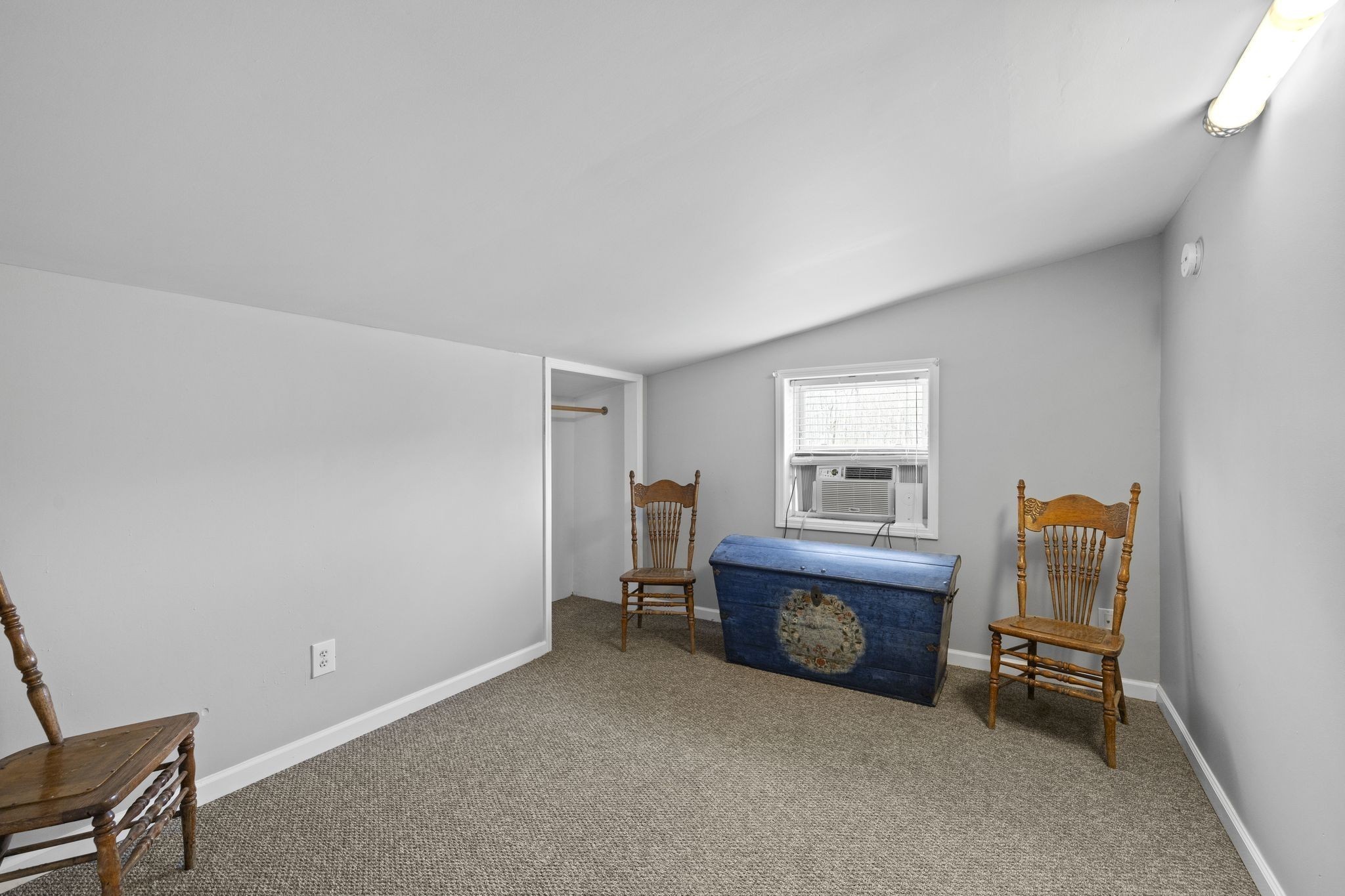 10669 South Windrow Road Rockvale, TN 37153 - Photo 38 of 53 a room with furniture and a window