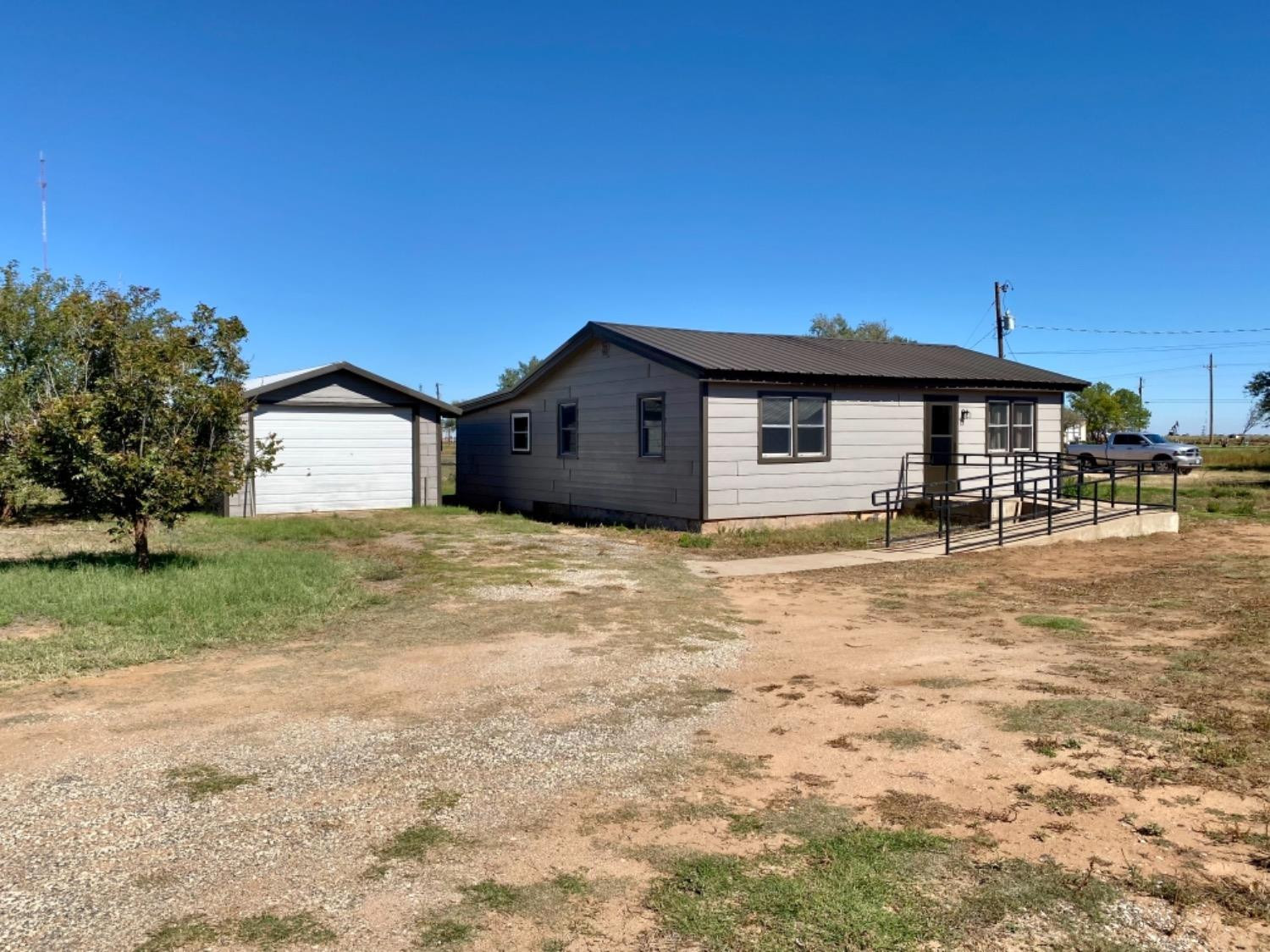 504 Battery Road Levelland, TX 79336 - Photo 1 of 18 Photo 1