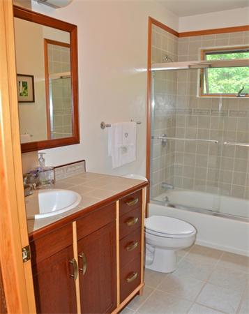 520 Division Road Dartmouth, MA 02748 - Photo 10 of 30 Gallery Image 10