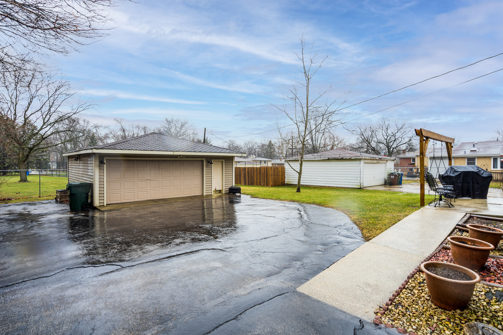 1101 Ridge Road Homewood, IL 60430 - Photo 22 of 25 a view of a house with swimming pool