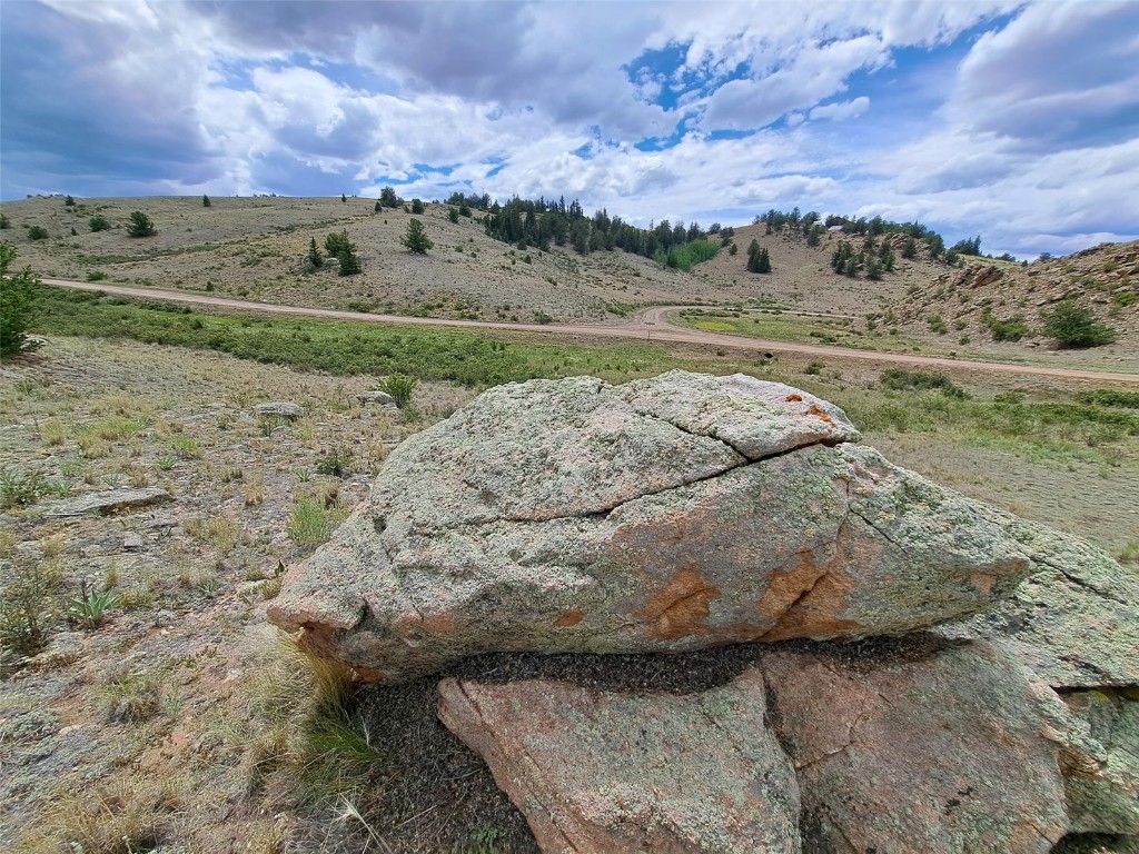 924 Mustang Road Como, CO 80456 - Photo 20 of 27 a view of a road with an ocean