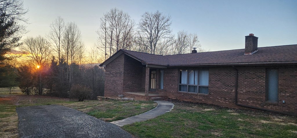 1689 Fish Lake Road Cana, VA 24317 - Photo 2 of 34 Gallery Image 2