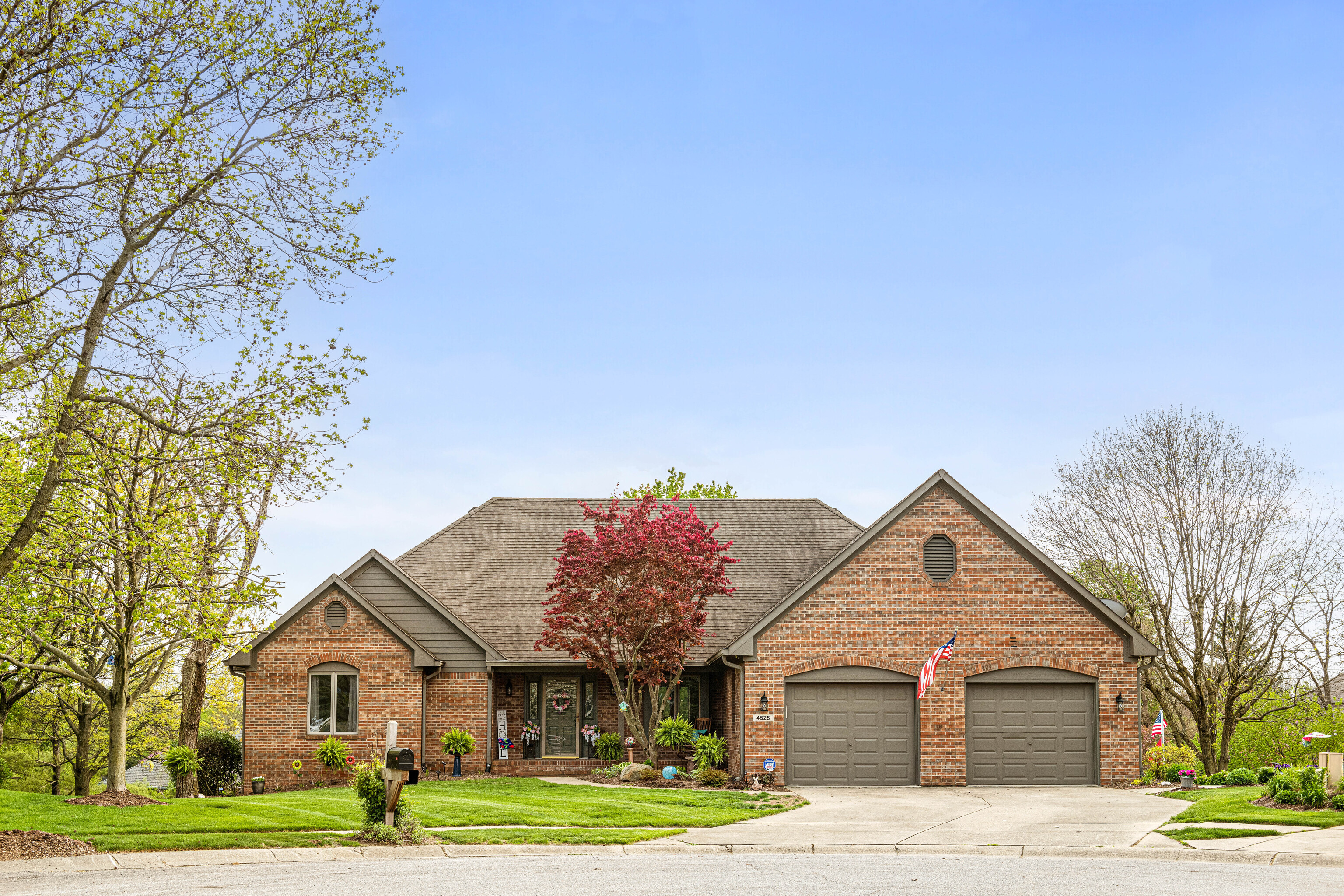 4525 Moss Ridge Lane Indianapolis, IN 46237 - Photo 1 of 42 Gallery Image 1