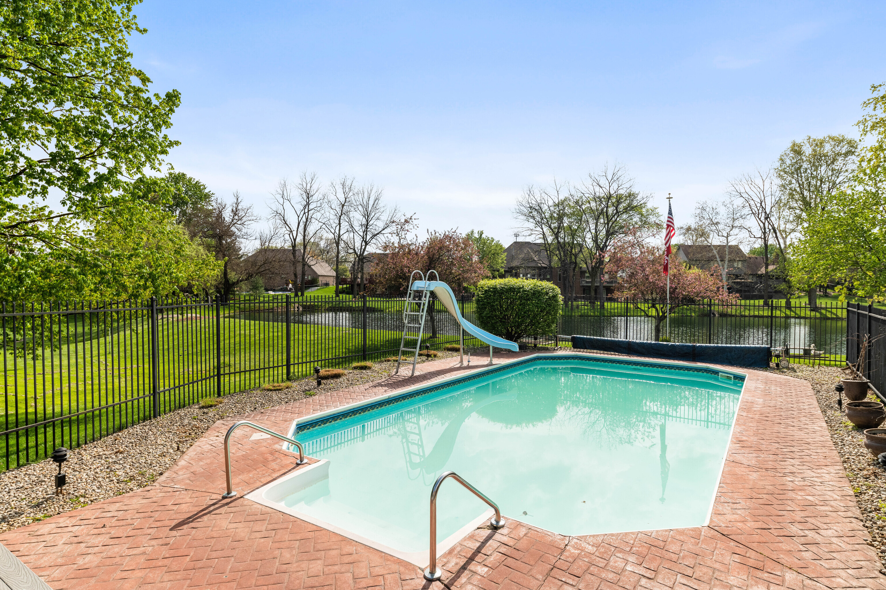 4525 Moss Ridge Lane Indianapolis, IN 46237 - Photo 7 of 42 Gallery Image 7
