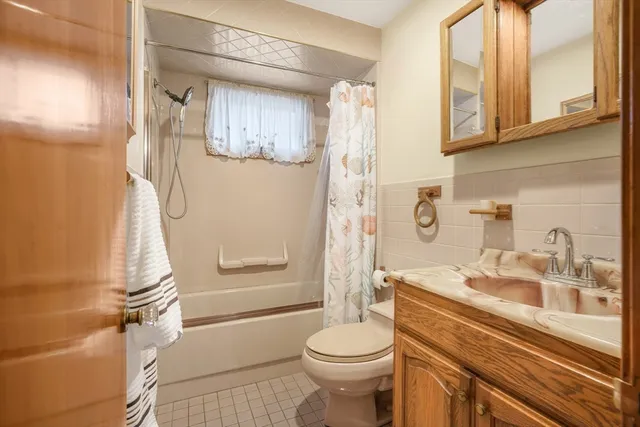 $419,900 | 256 Rhode Island Avenue, Fall River, MA 02724