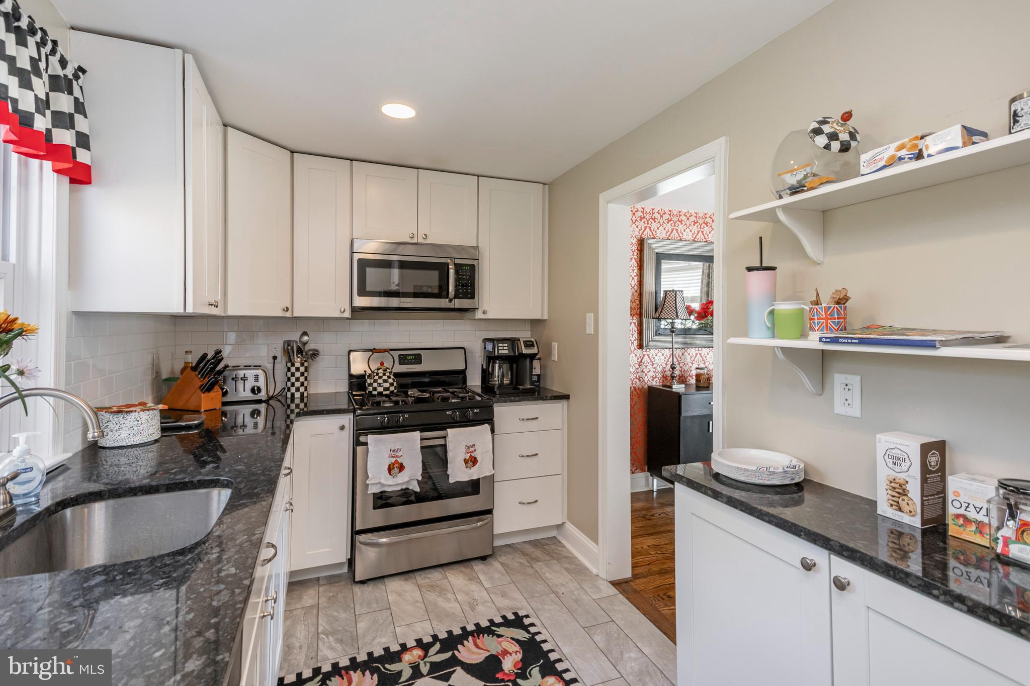 211 Pembroke Road Havertown, PA 19083 - Photo 15 of 37 Kitchen