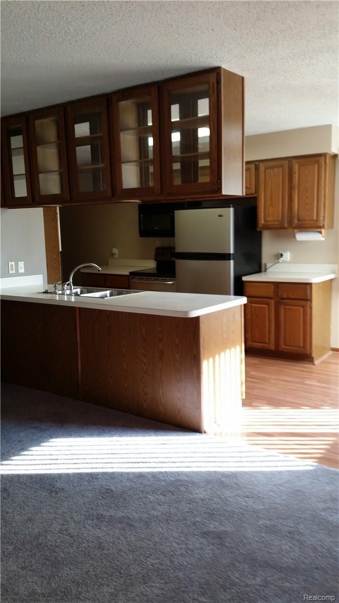 2979 Gerald Avenue Rochester, MI 48307 - Photo 7 of 44 2979 Gerald 133.jpg