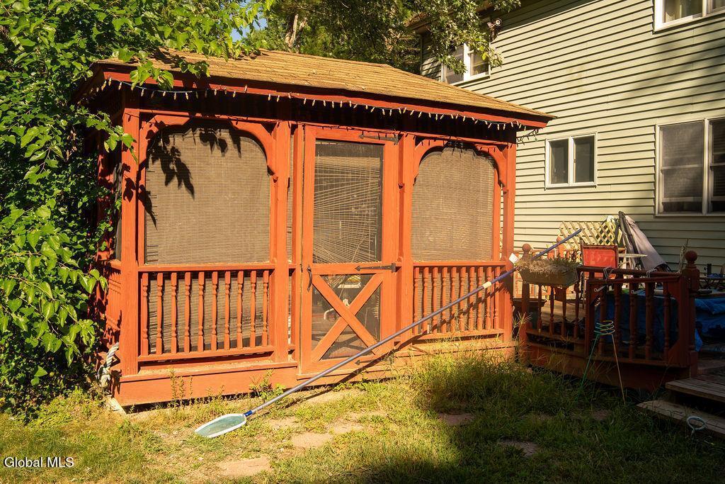 817 Lisha Kill Road Niskayuna, NY 12309 - Photo 13 of 14 13