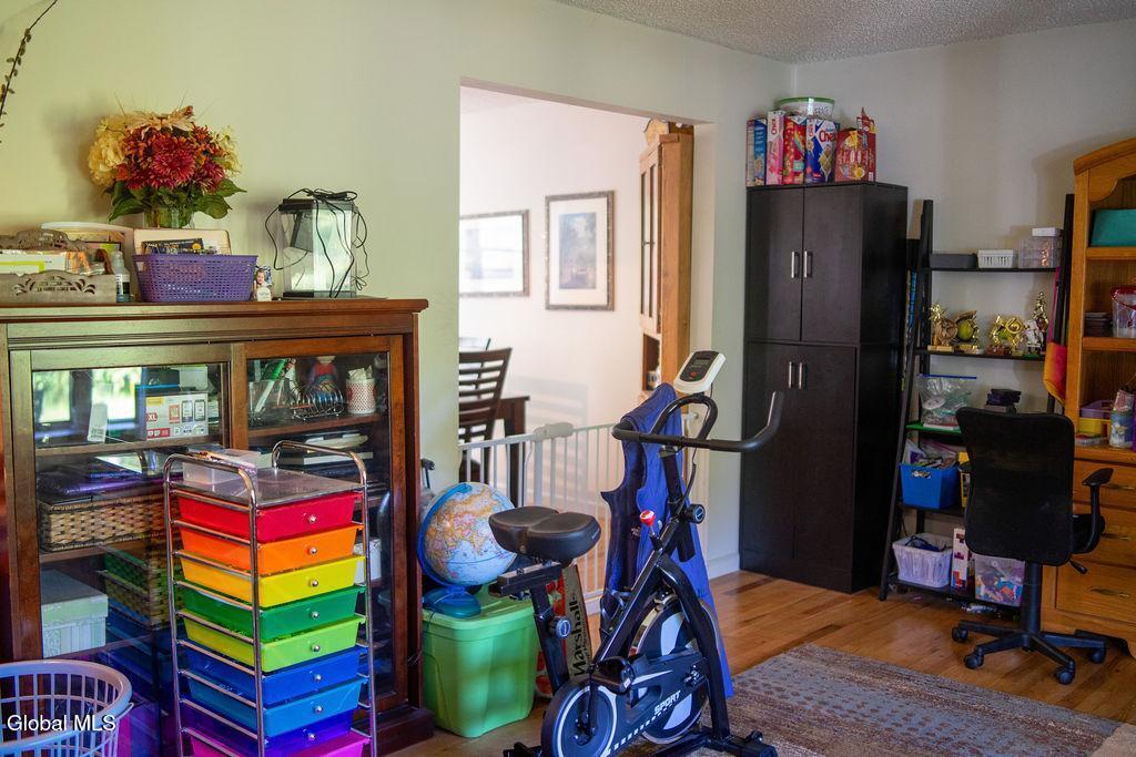 817 Lisha Kill Road Niskayuna, NY 12309 - Photo 6 of 14 6