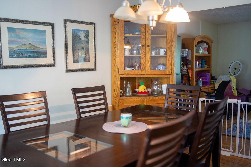 817 Lisha Kill Road Niskayuna, NY 12309 - Photo 10 of 14 10