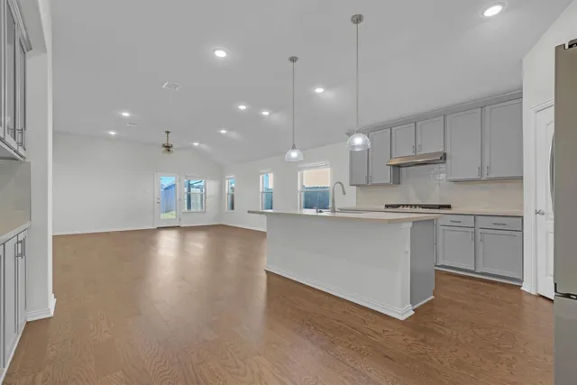 $2,100 | 356 Biscayne Bay Bend, Kyle, TX 78640