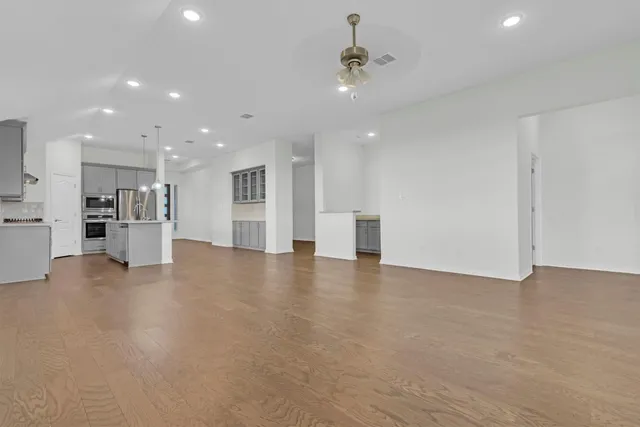 $2,100 | 356 Biscayne Bay Bend, Kyle, TX 78640