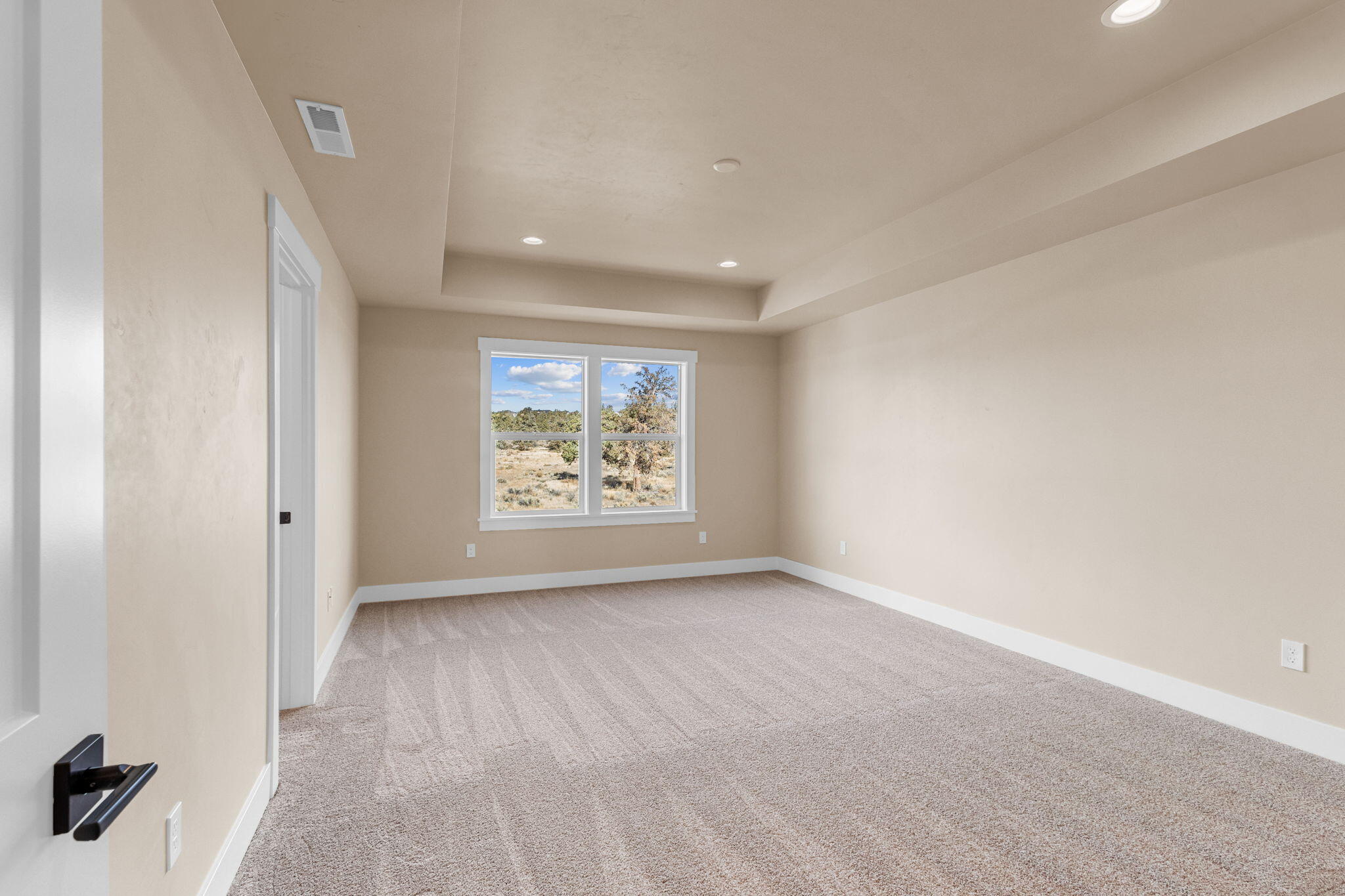 4155 Southwest 39th Street, Unit LOT 143 Redmond, OR 97756 - Photo 5 of 13 16-web-or-mls-3944 SW Badger, Redmond (1