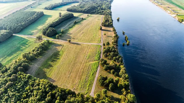 a view of an outdoor space and city view