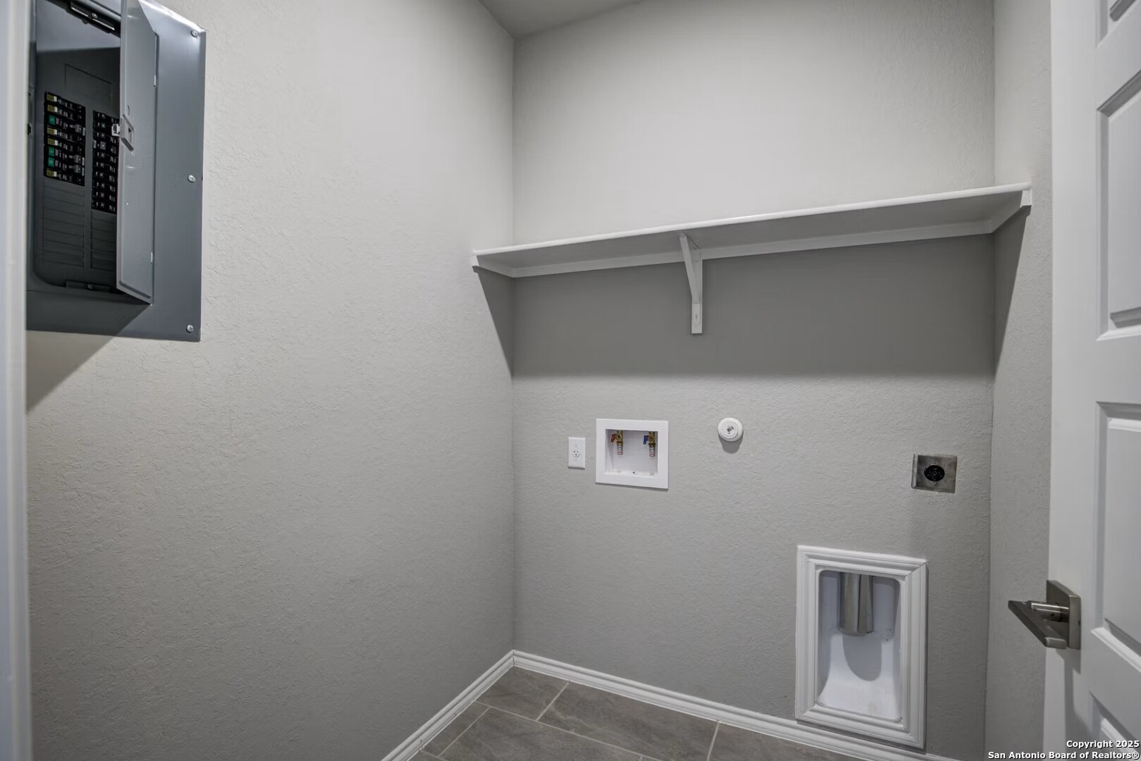 3453 Meteor Night Converse, TX 78109 - Photo 22 of 22 a view of a small space