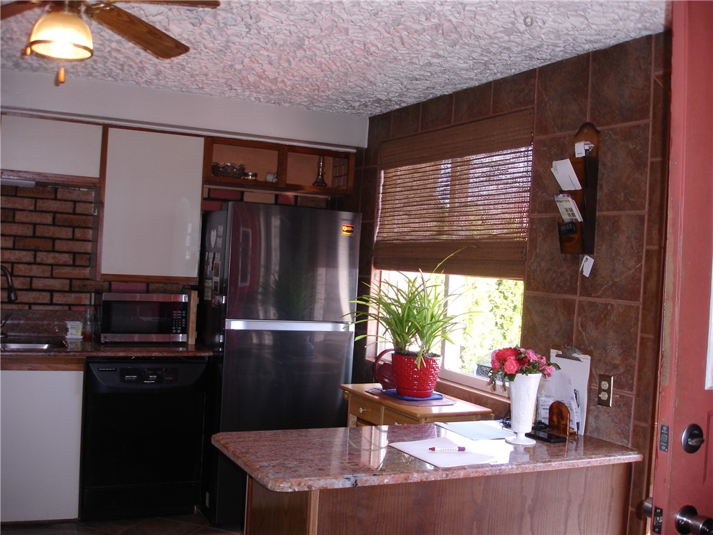 191 Fairfield Avenue Woonsocket, RI 02895 - Photo 7 of 17