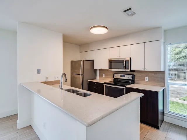 $2,000 | 6901 Old Quarry Lane, Austin, TX 78731