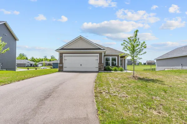 $300,000 | 413 Tanner Drive, Waverly, MN 55390