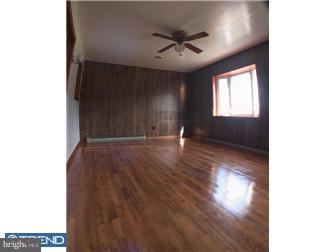 6021 Judith Road Clayton, DE 19938 - Photo 4 of 12 Family Room