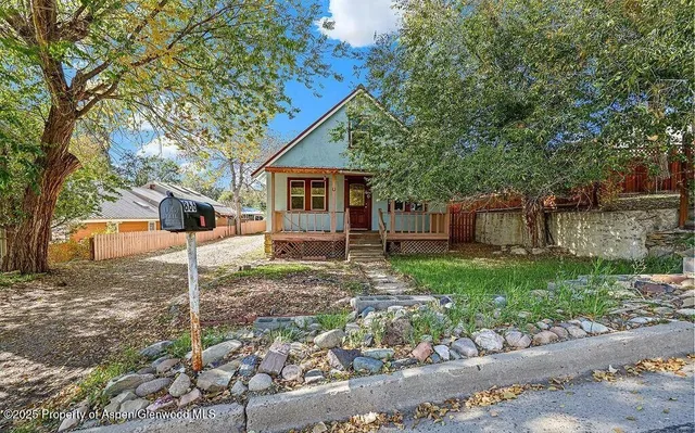 $2,100 | 866 Barclay Street, Craig, CO 81625