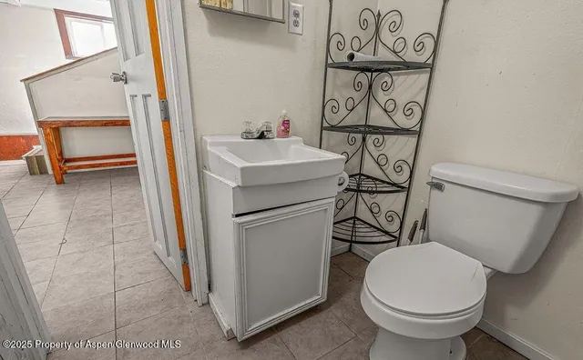 $2,100 | 866 Barclay Street, Craig, CO 81625