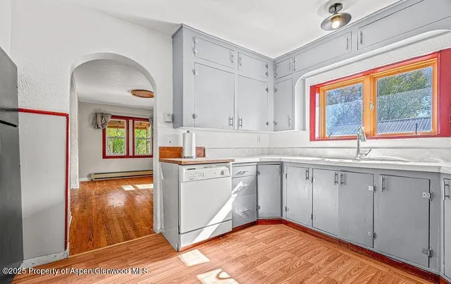 $2,100 | 866 Barclay Street, Craig, CO 81625