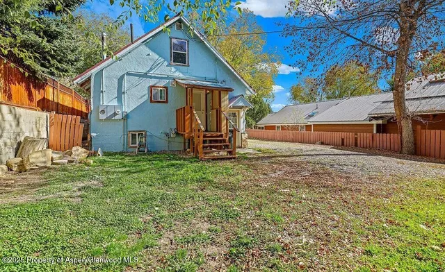 $2,100 | 866 Barclay Street, Craig, CO 81625