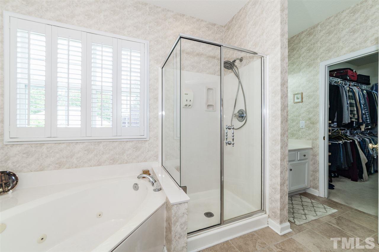 8916 Eaglebrook Court Raleigh, NC 27617 - Photo 14 of 25 Gallery Image 14