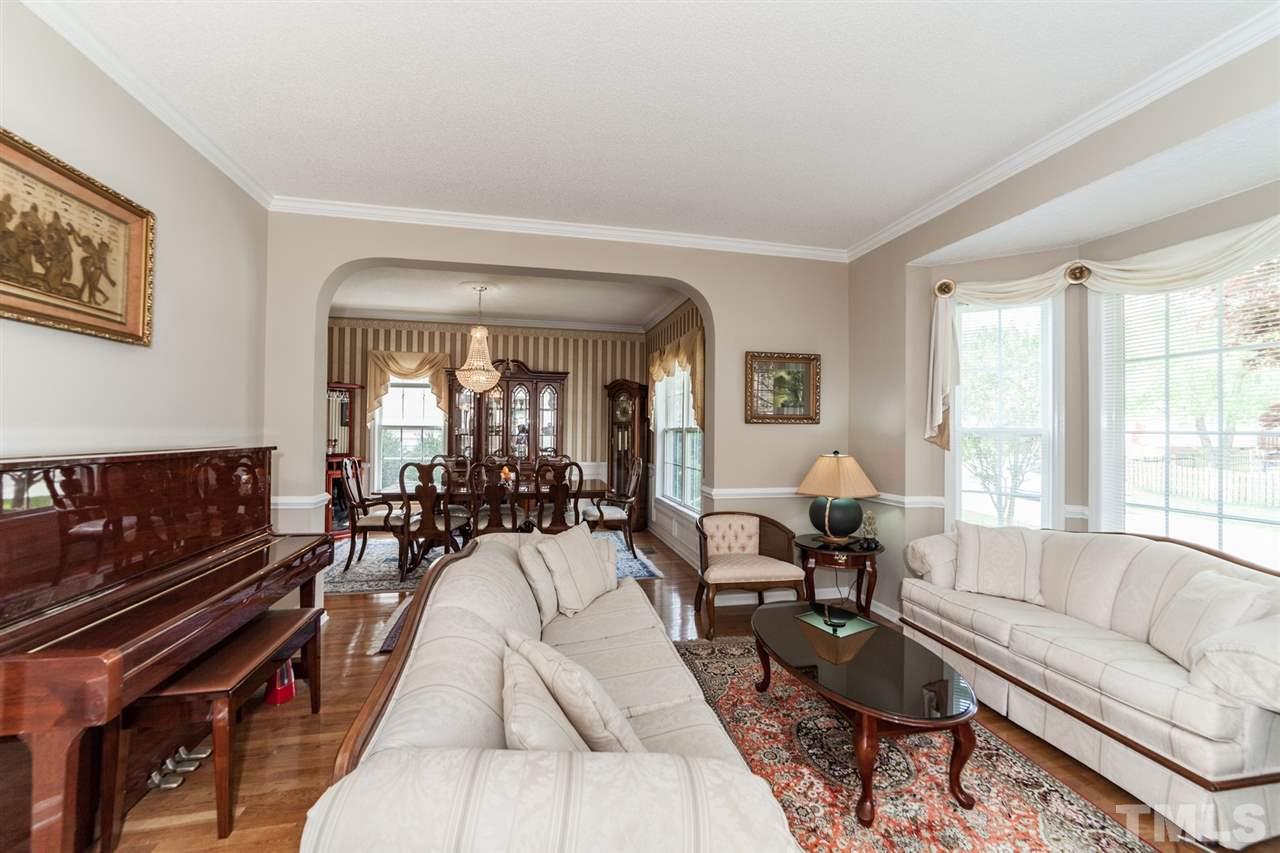 8916 Eaglebrook Court Raleigh, NC 27617 - Photo 6 of 25 Gallery Image 6