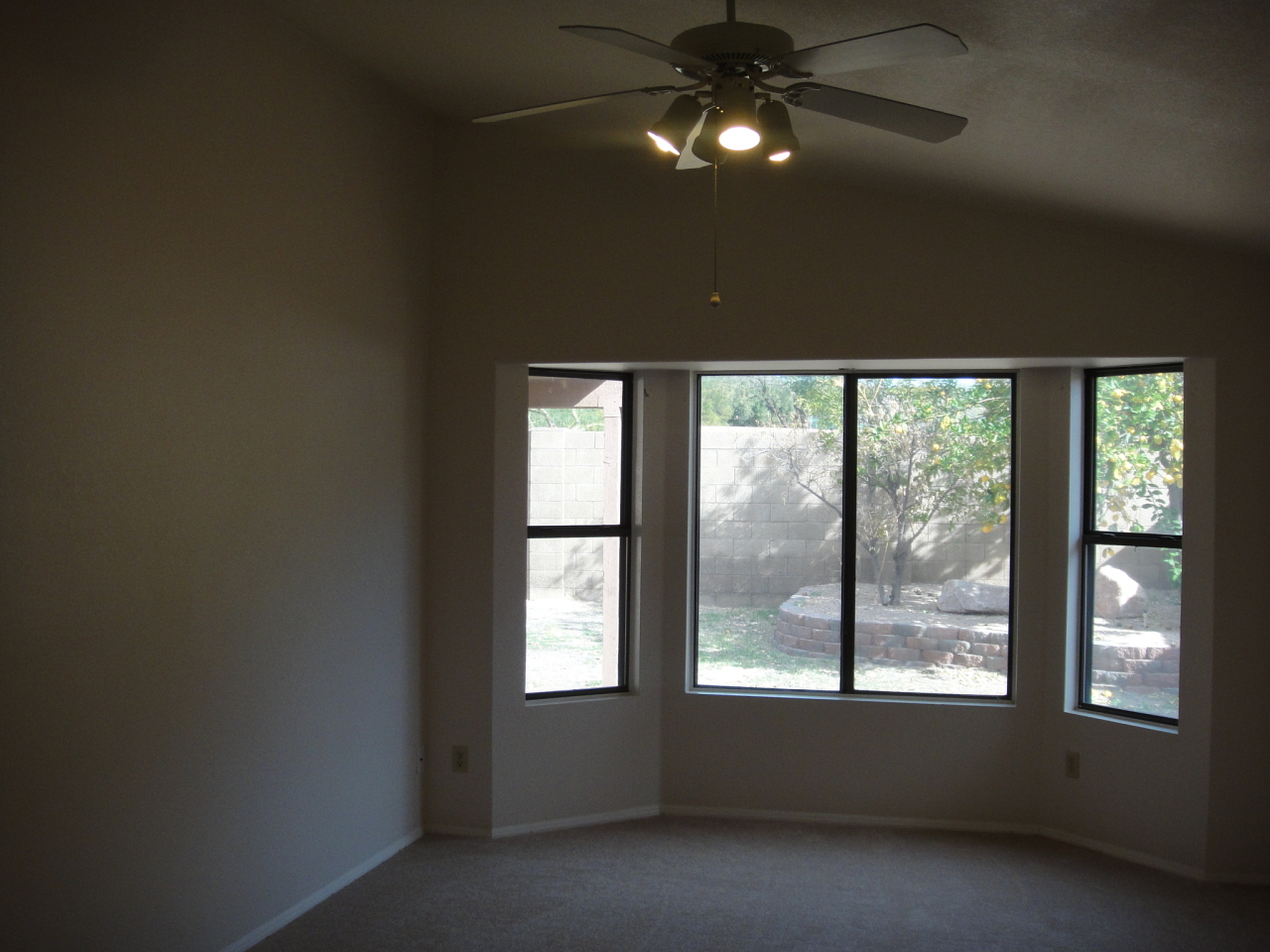14835 South 26th Way Phoenix, AZ 85048 - Photo 6 of 14 Master with Bay Window