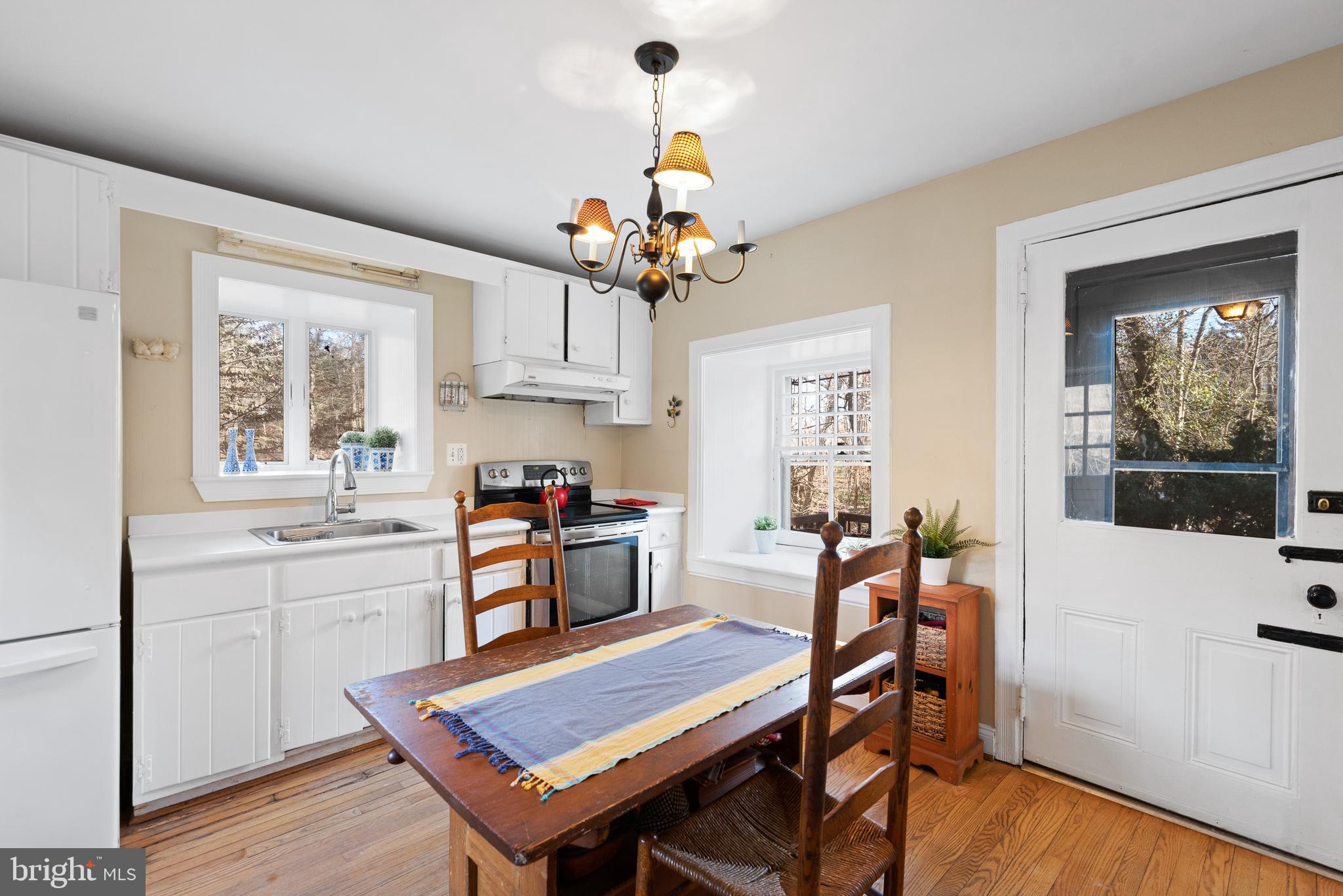 411 Gulph Creek Road Wayne, PA 19087 - Photo 14 of 25 Kitchen