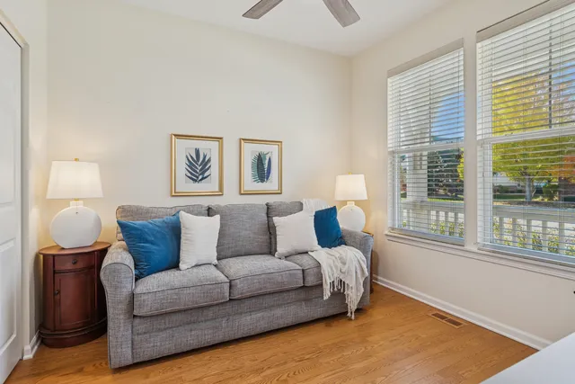 $440,000 | 2819 Normandy Circle, Naperville, IL 60564