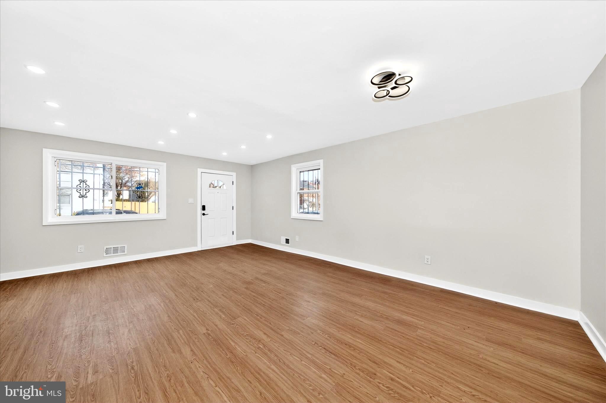 2315 Wyngate Road Suitland, MD 20746 - Photo 14 of 59 DSC05237