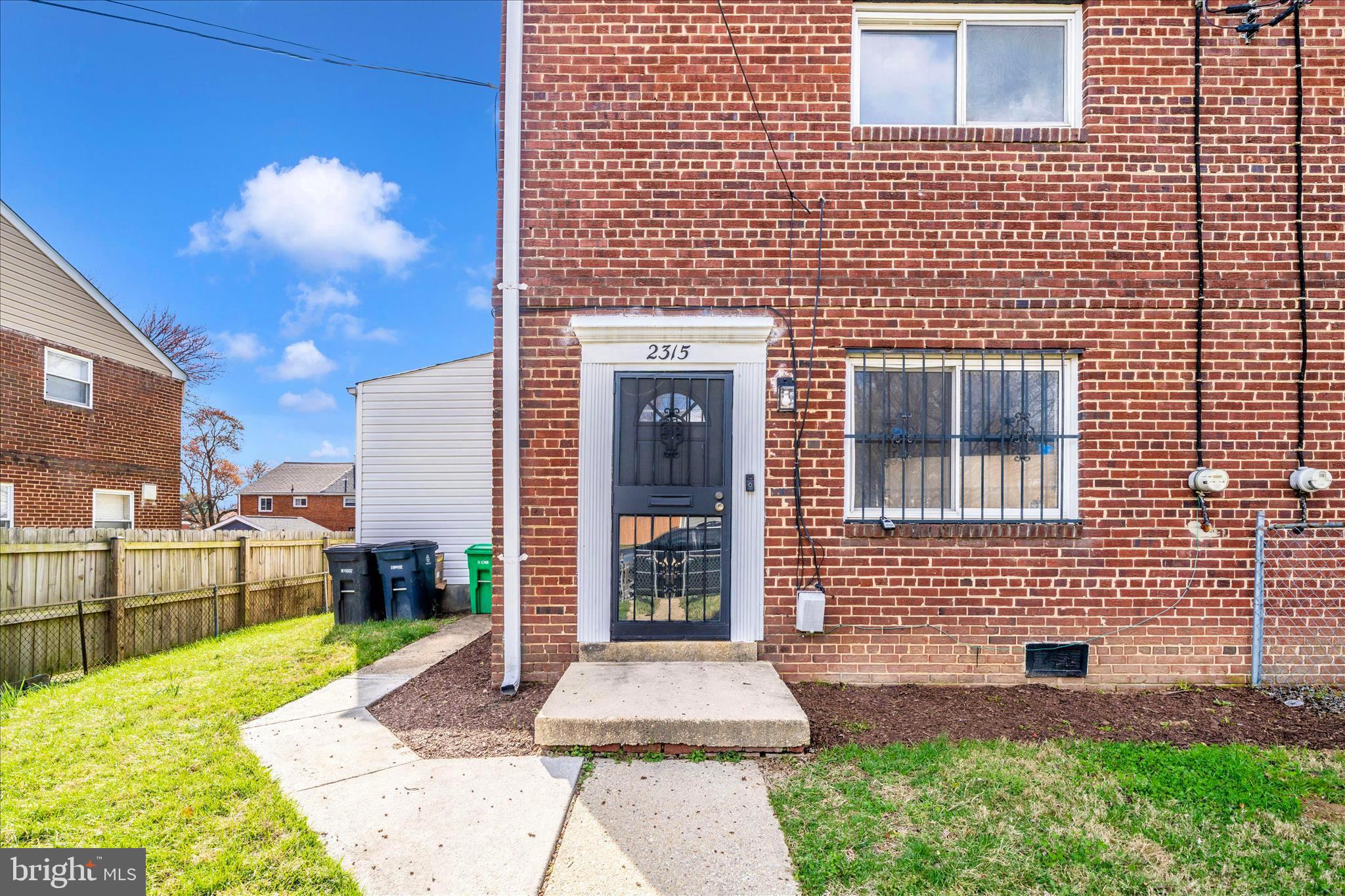 2315 Wyngate Road Suitland, MD 20746 - Photo 3 of 37 DSC05224