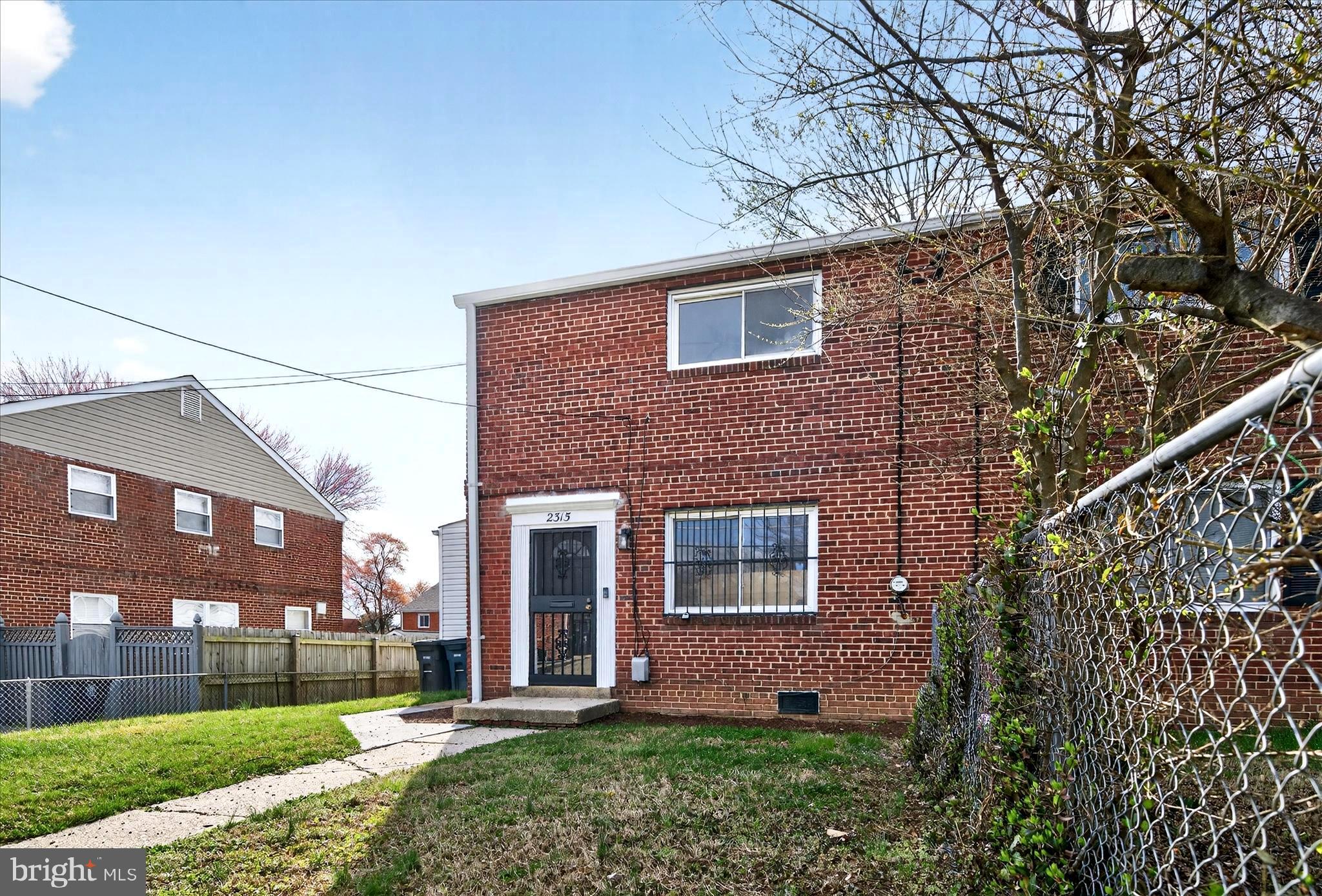 2315 Wyngate Road Suitland, MD 20746 - Photo 4 of 59 DSC05223