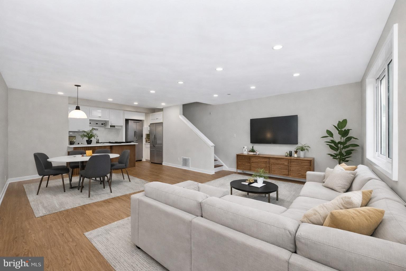 2315 Wyngate Road Suitland, MD 20746 - Photo 4 of 37