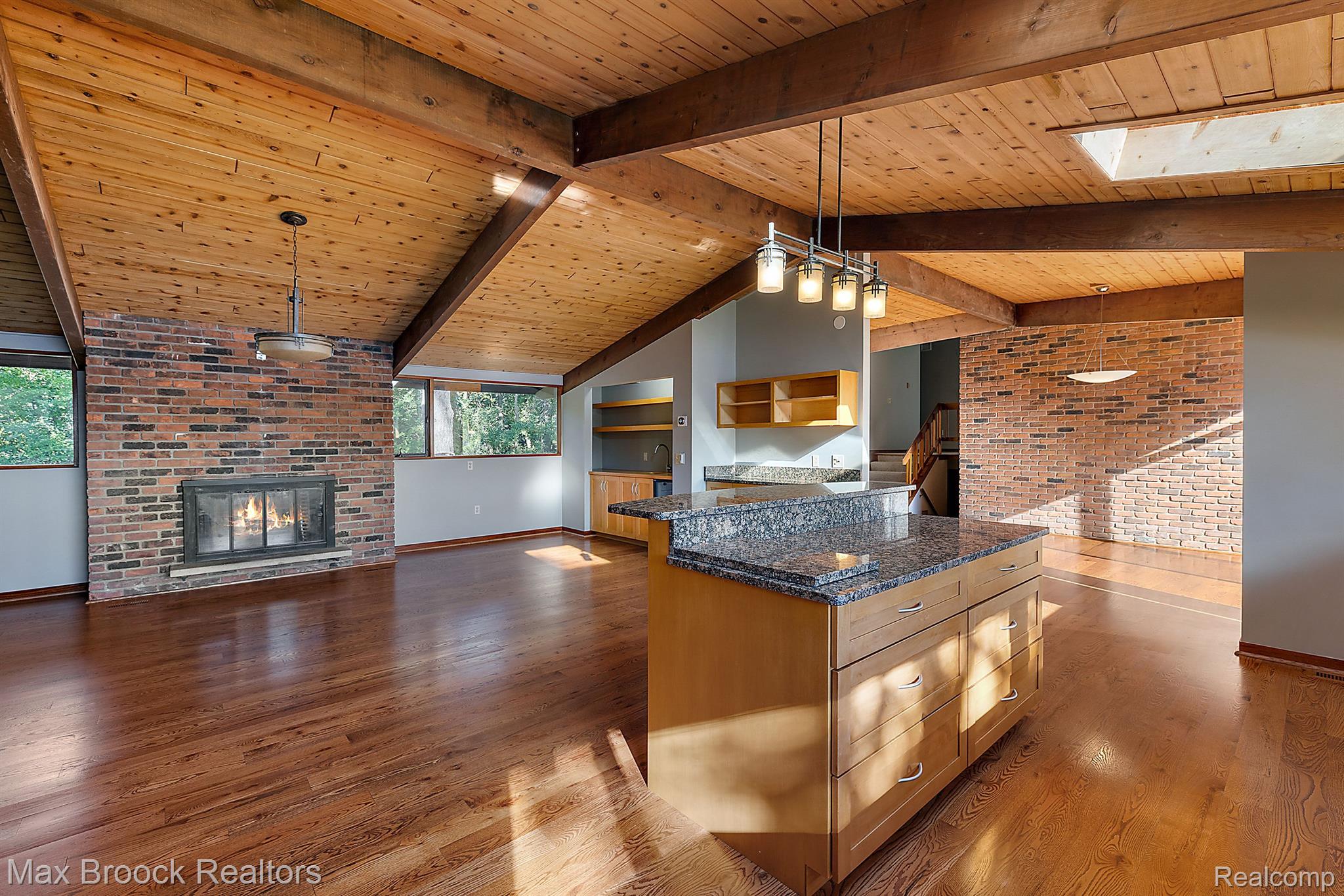 4480 Commerce Road West Bloomfield, MI 48324 - Photo 6 of 44 Gallery Image 6