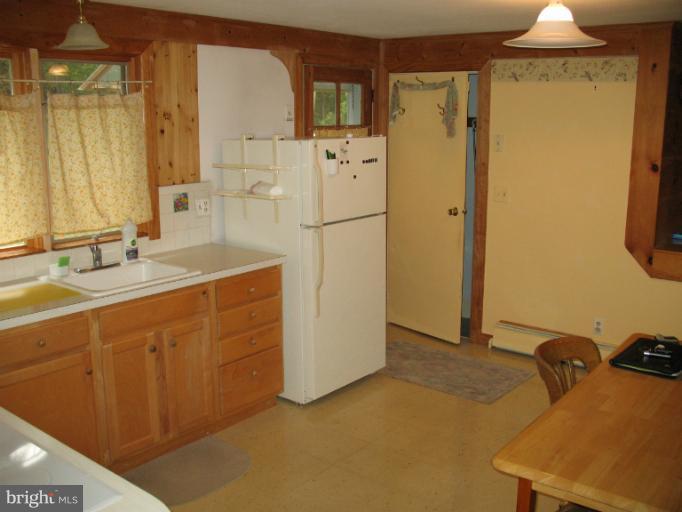 3274 Green Spring Road Winchester, VA 22603 - Photo 15 of 18 Kitchen