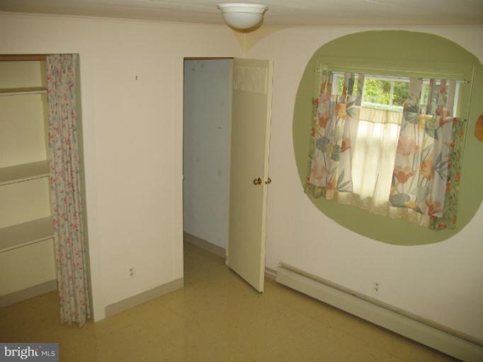 3274 Green Spring Road Winchester, VA 22603 - Photo 4 of 18 Bath (Master)